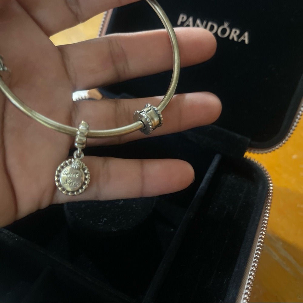 Pandora used  Silver Bracelet with 2 charms Accents coming with the box